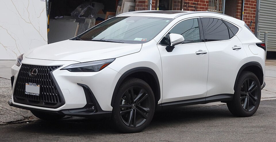 Foto de referencia de un Lexus NX